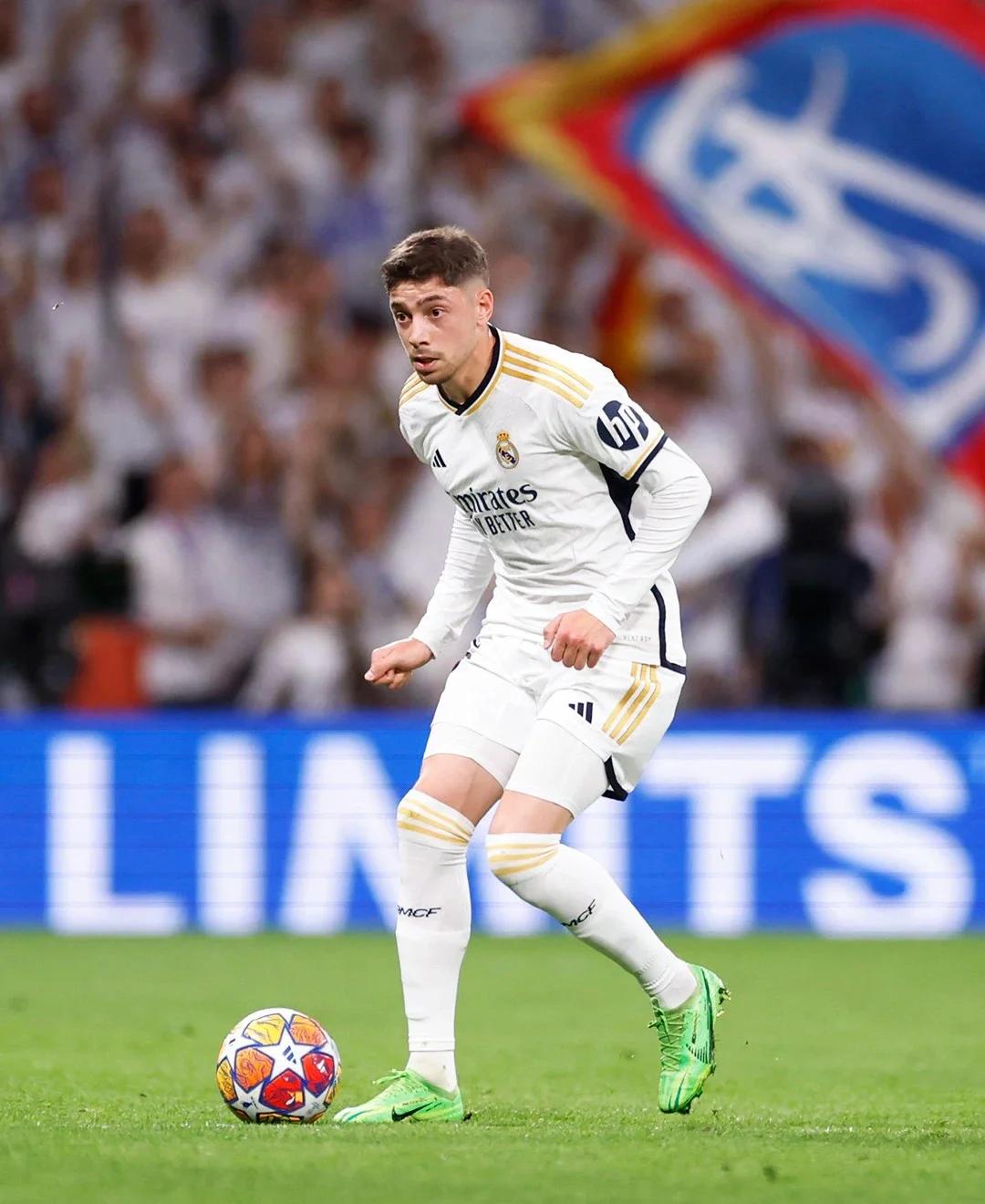 开云官方app入口-皇马豪取八强赛胜利，晋级欧冠半决赛