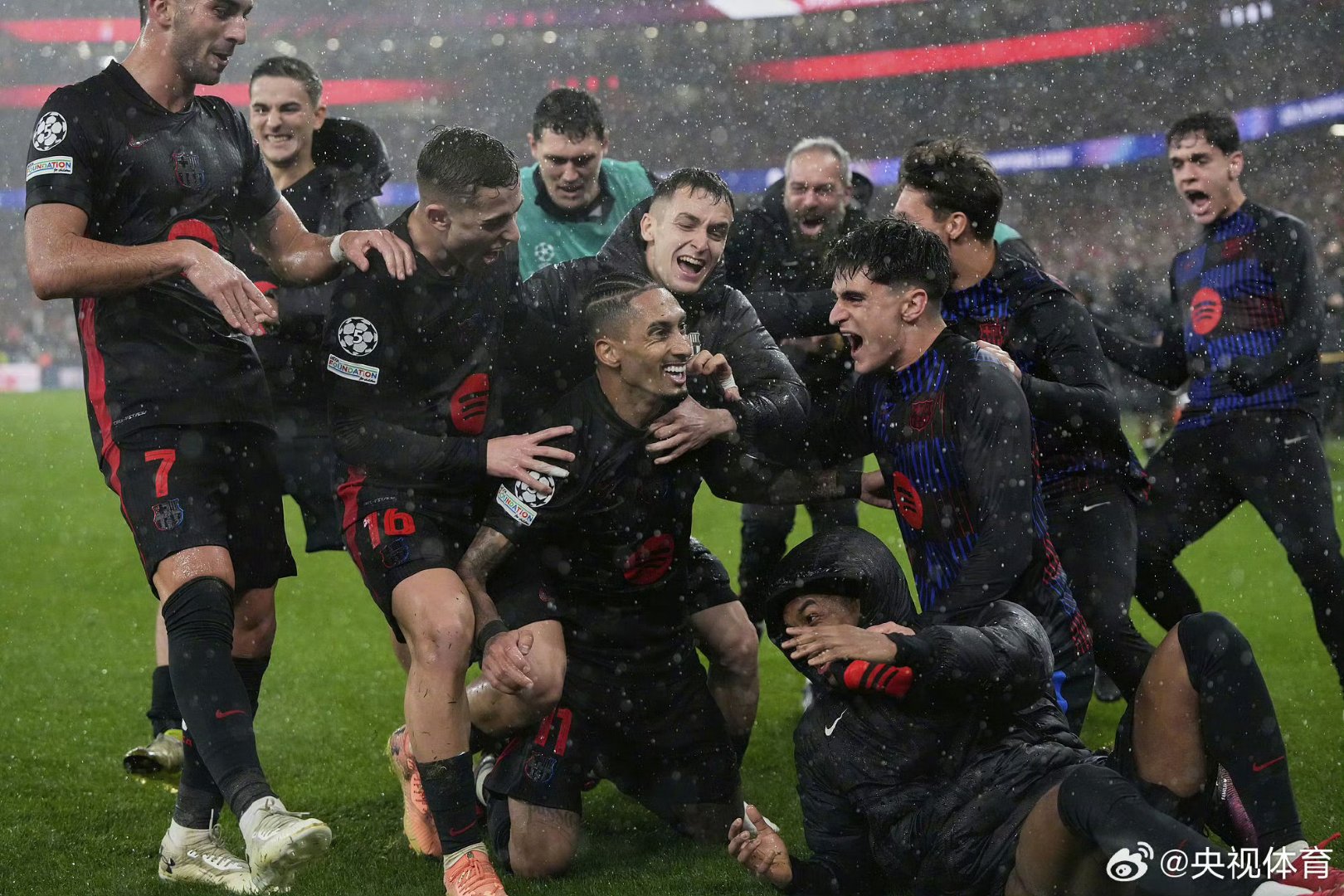 开云体育APP下载-关于巴塞罗那遭逢失利，小组赛险境的信息