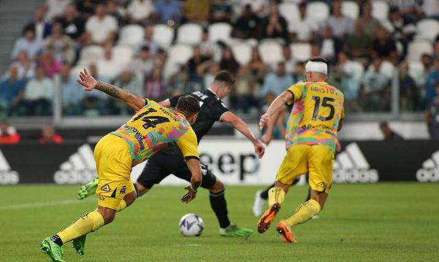 尤文图斯困境深重，欧冠希望渺茫