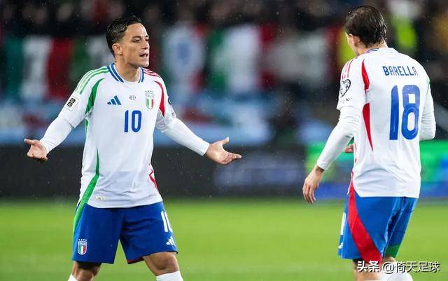 关于足球明星抢尽风头在比赛中大放异彩！的信息