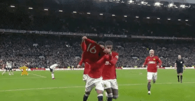 勒沃库森球队逆袭成功,豪取胜利 勒沃库森球队逆袭成功,豪取胜利