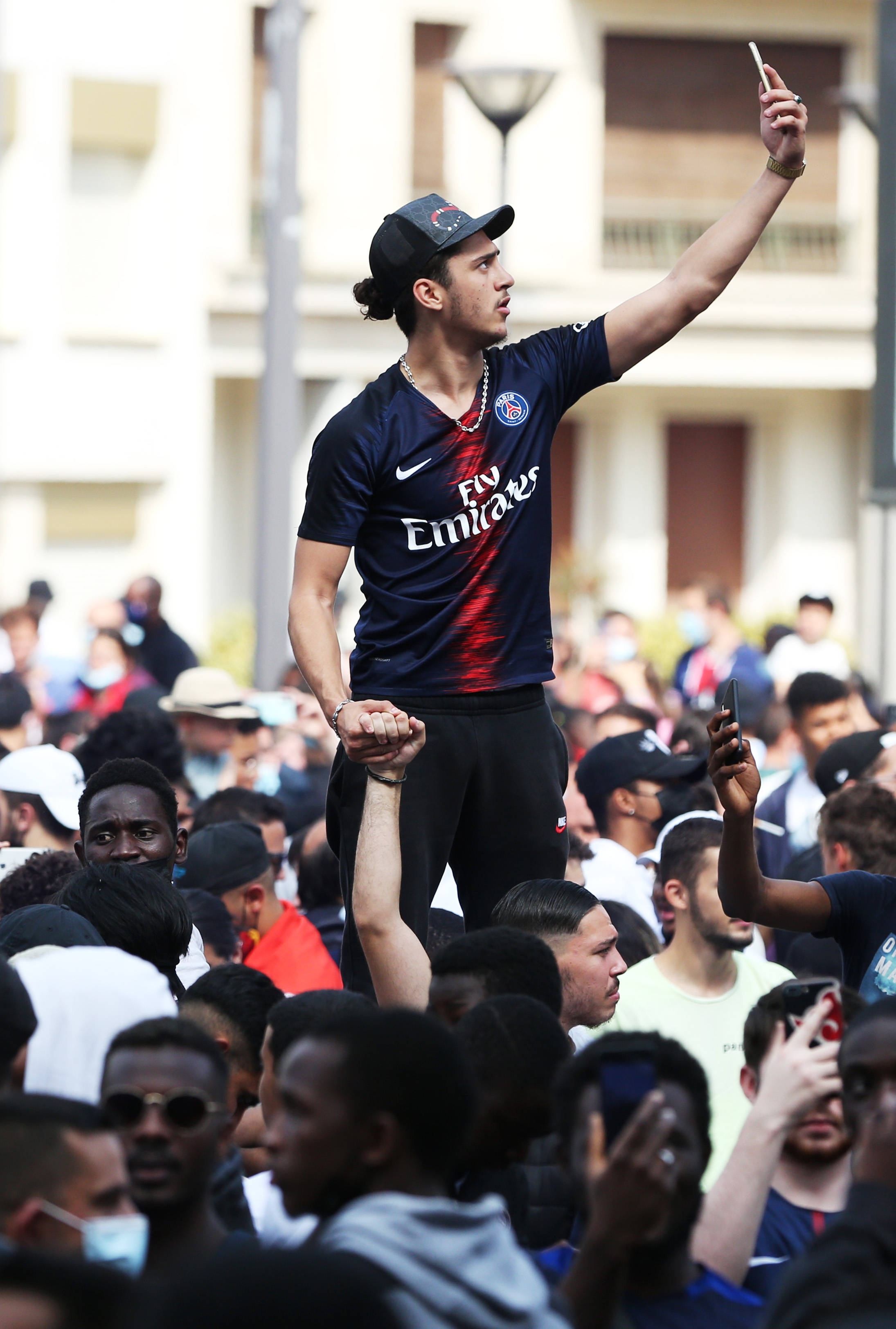 关于梅西归队巴黎,国际足坛掀起热潮的信息 关于梅西归队巴黎,国际足坛掀起热潮的信息