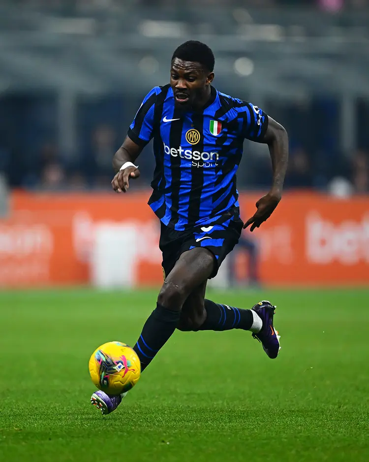 博洛尼亚客场惊险平克罗托内,保级压力减轻的简单介绍 博洛尼亚客场惊险平克罗托内,保级压力减轻的简单介绍