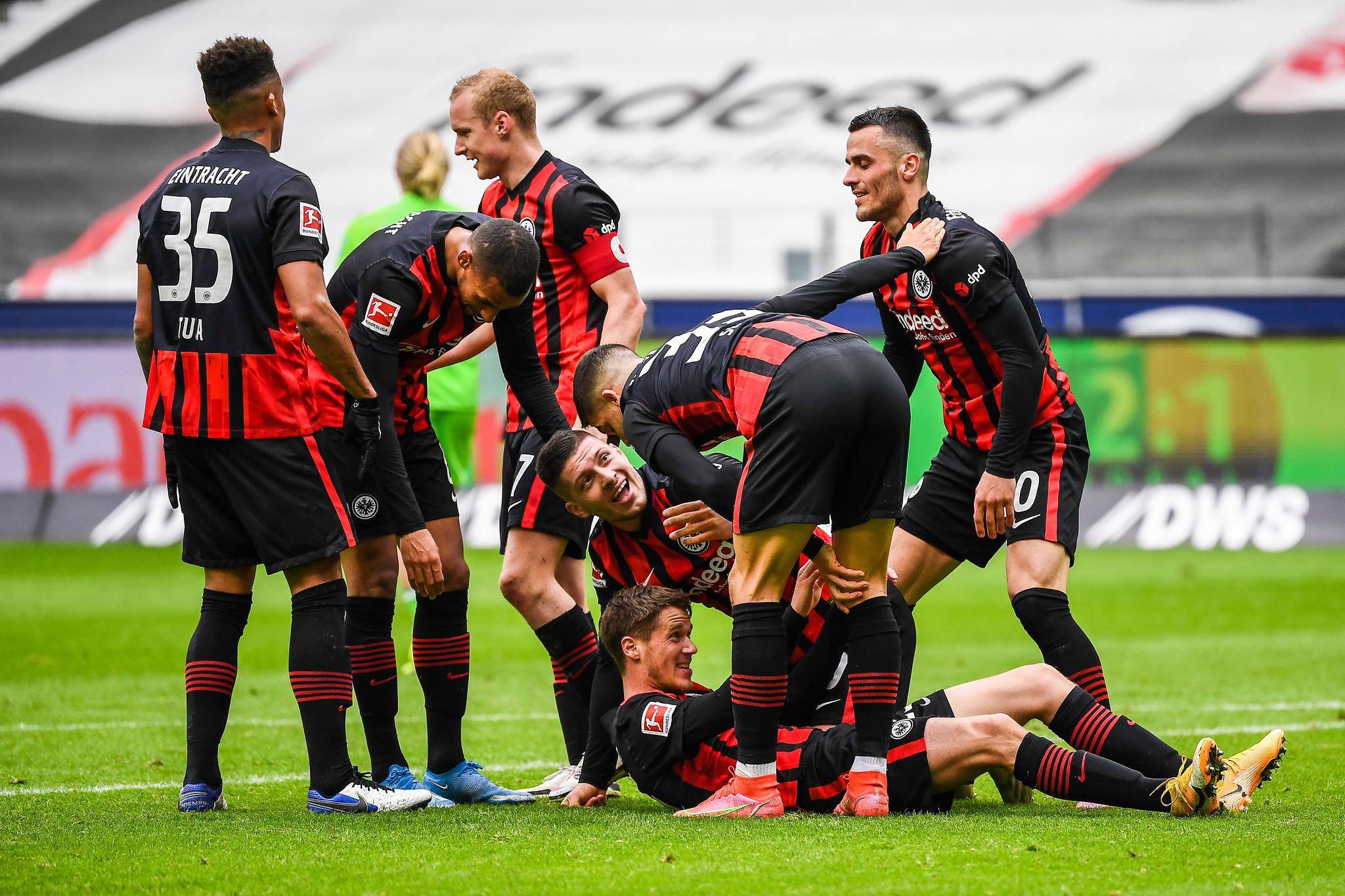 开云平台-里尔主场大胜尼斯，榜首位置稳固的简单介绍