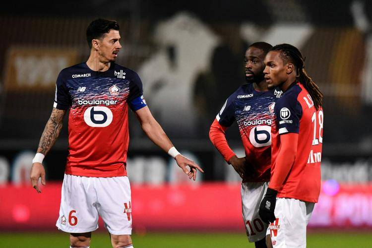 里尔主场大胜尼斯，榜首位置稳固的简单介绍