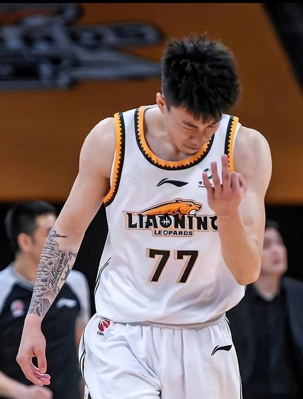 安徽男篮主帅谈球队伤病情况，仍坚信新赛季表现可期