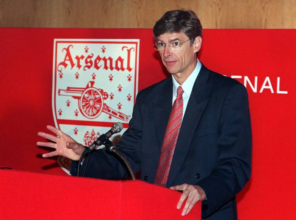 阿森纳卫冕成功！温格球队连克英乙球队捧起复仇杯