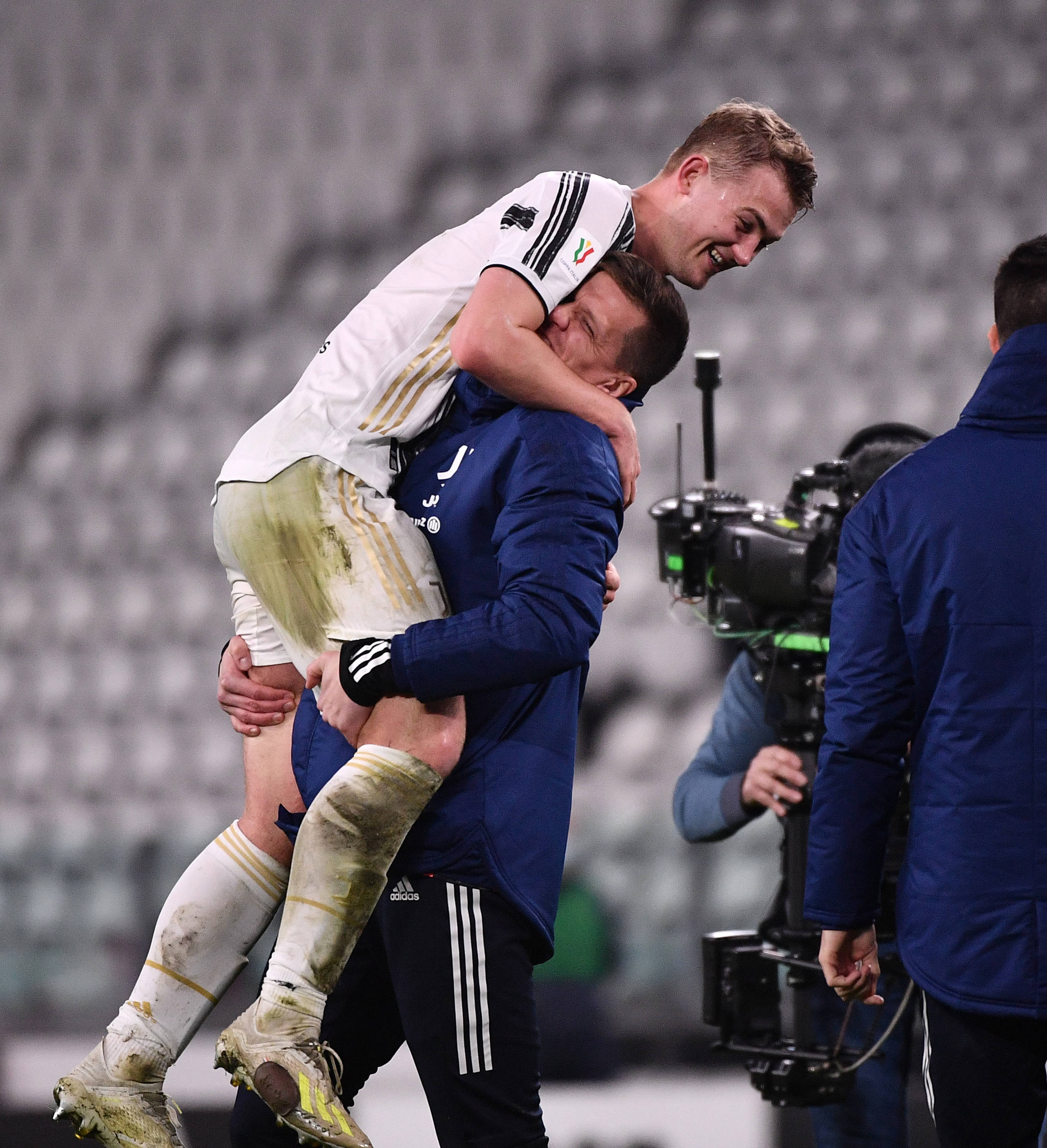 法国击剑团体成功晋级半决赛 法国击剑团体成功晋级半决赛