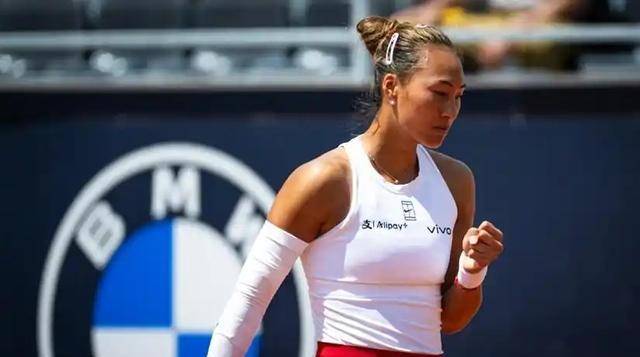 开云体育入口-法国前锋犀利回追，挫败对手进攻