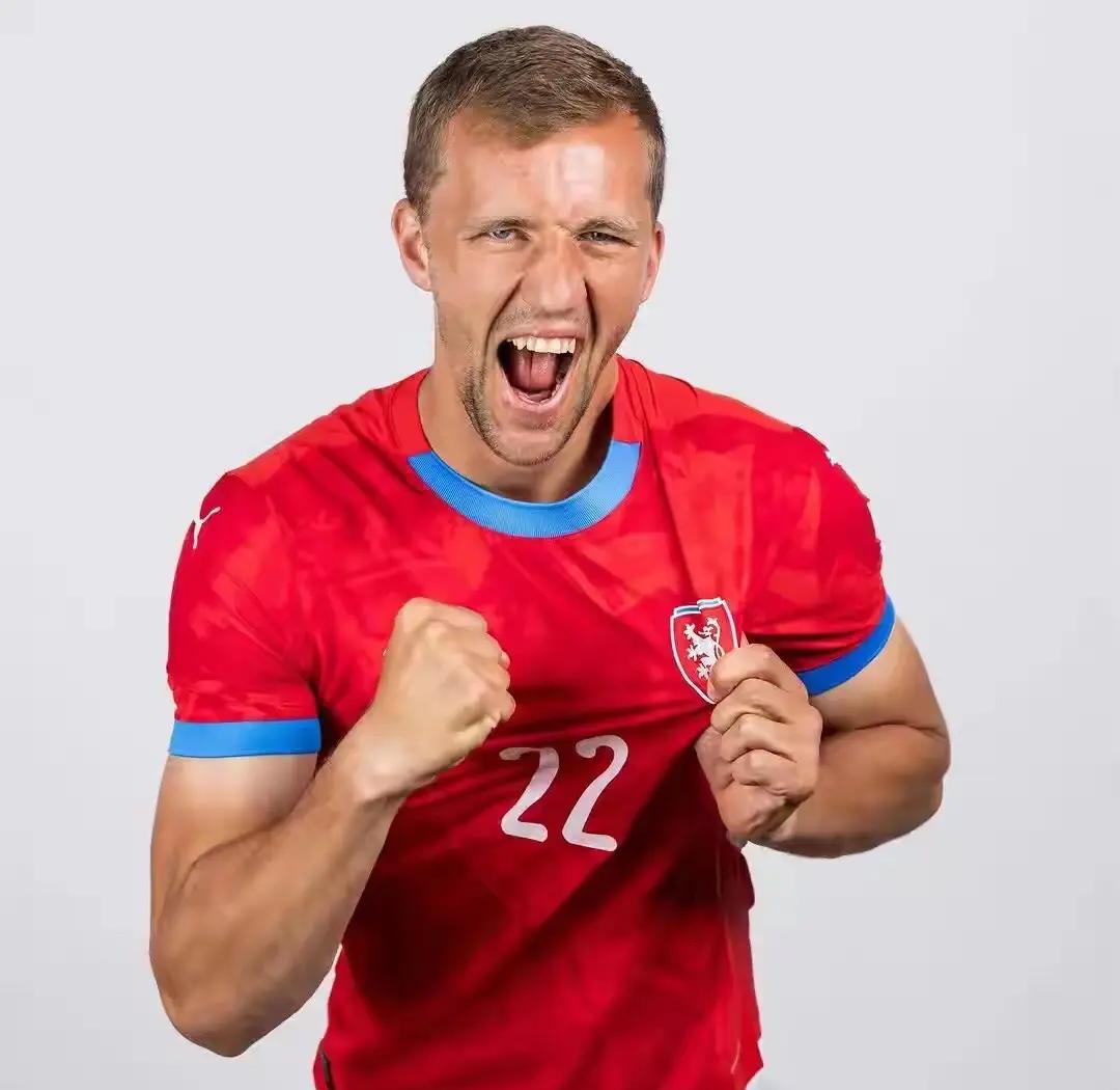 格鲁吉亚队员势如破竹，引人侧目