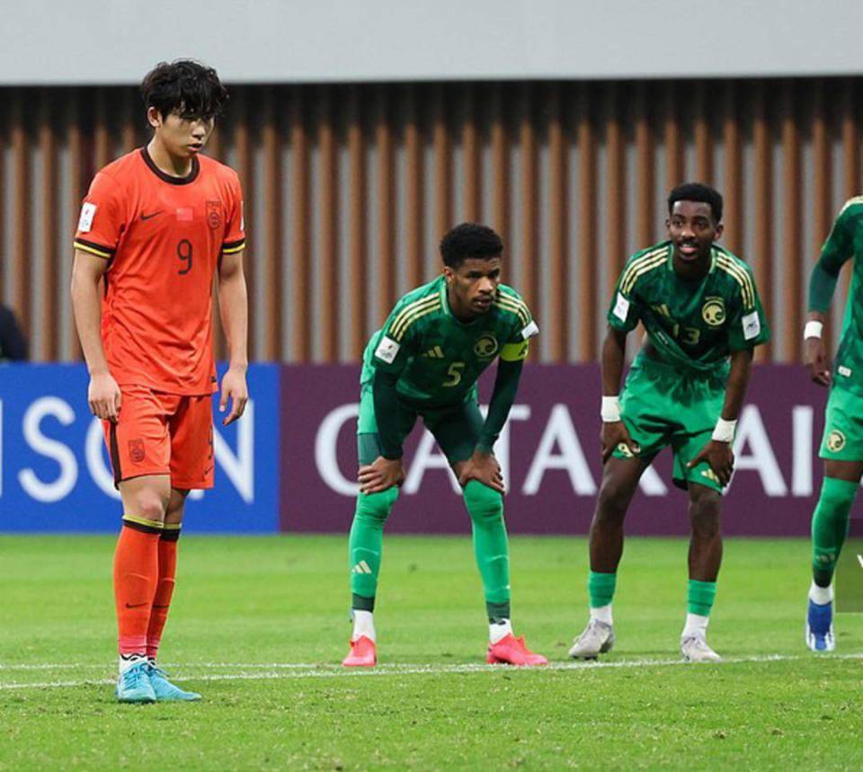 开云体育中国-沙特球队遭遇挑战，寻求突破