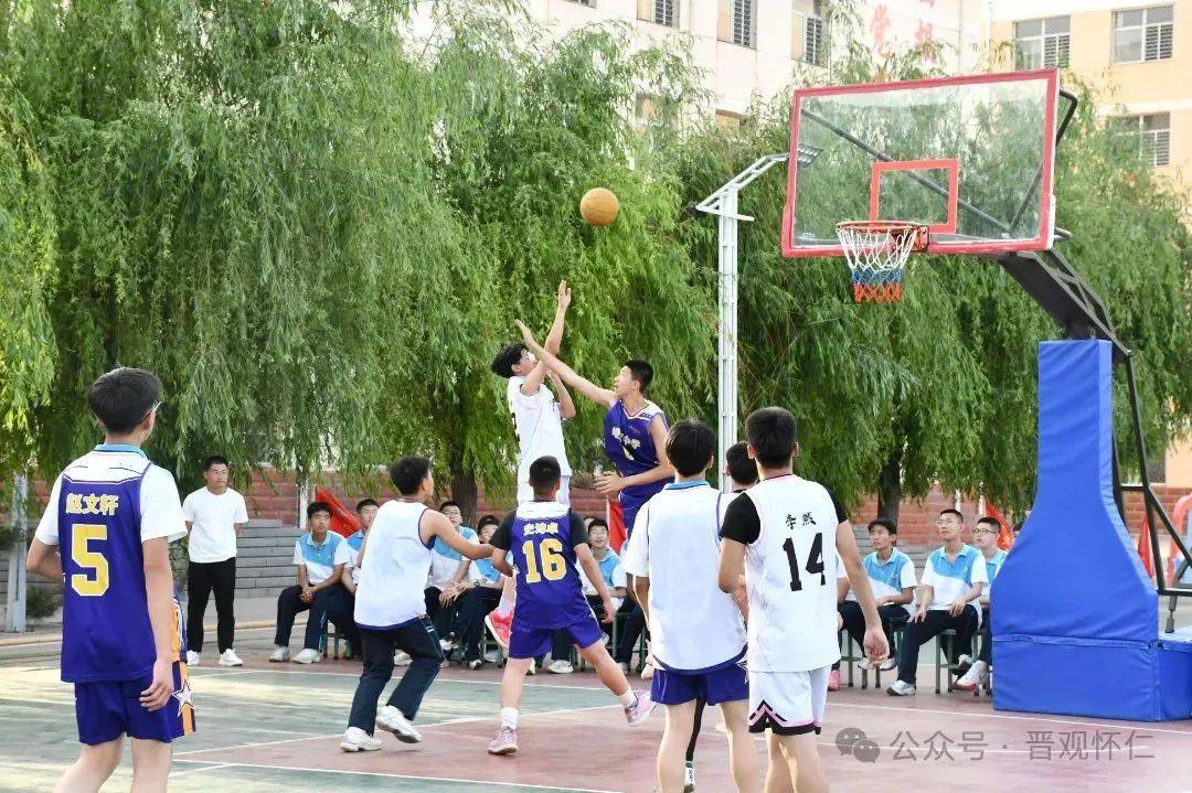 黄金时段拼杀，劲旅角逐激战