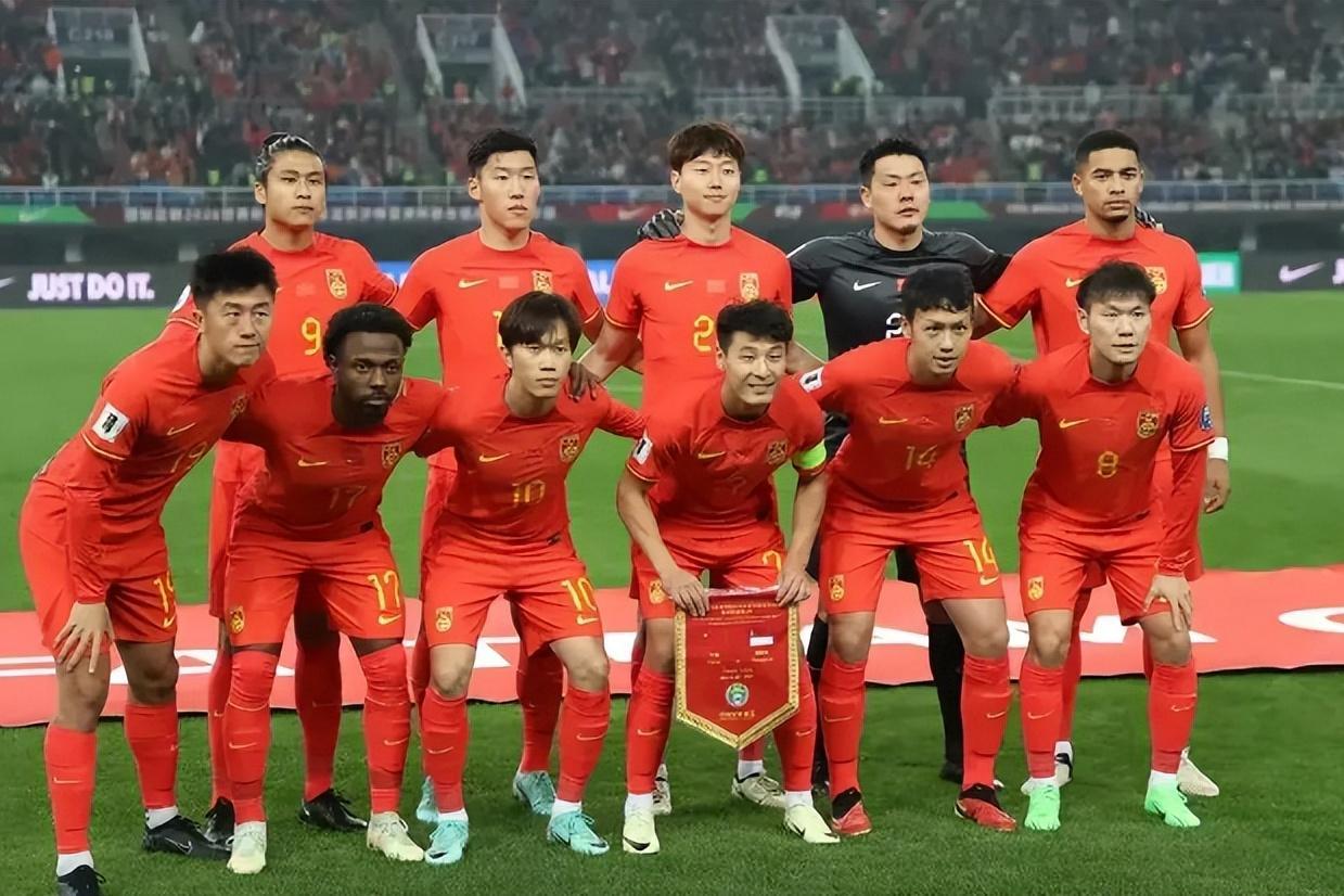 包含亚洲足球赛事紧张备战中,球队全力以赴备战的词条 包含亚洲足球赛事紧张备战中,球队全力以赴备战的词条