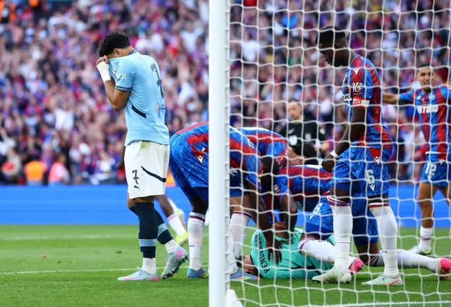 水晶宫客场失利，危机重重！