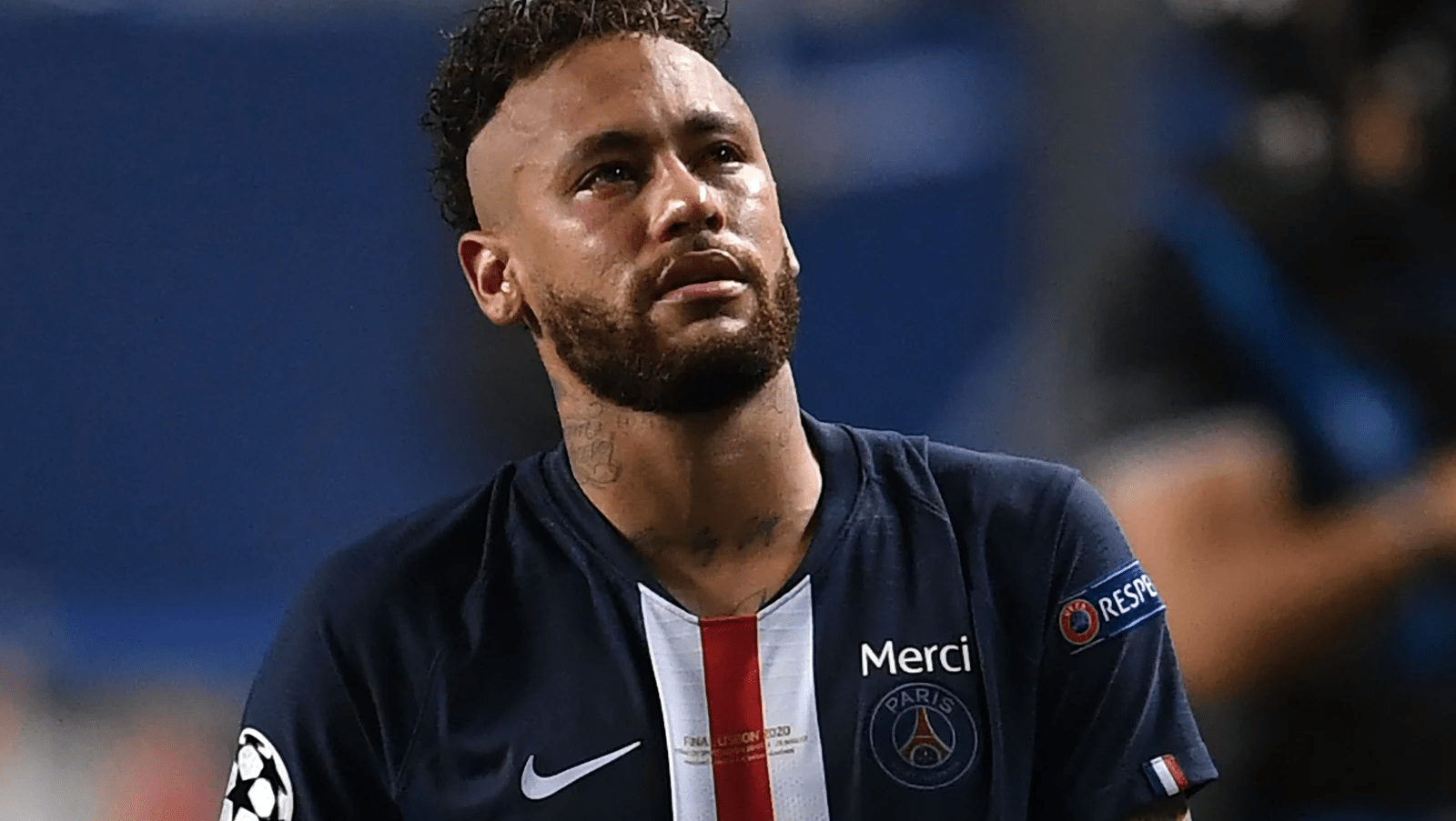 波兰豪胜法国，引发球迷激烈讨论