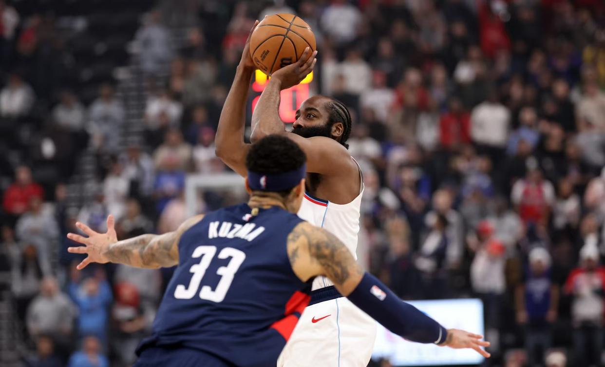 人击败奇才保持不败，继续领跑东部排行榜