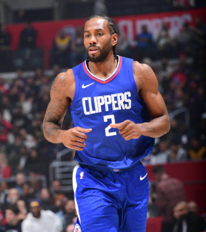 伦纳德再次砍下三双帮助球队战胜 伦纳德再次砍下三双帮助球队战胜