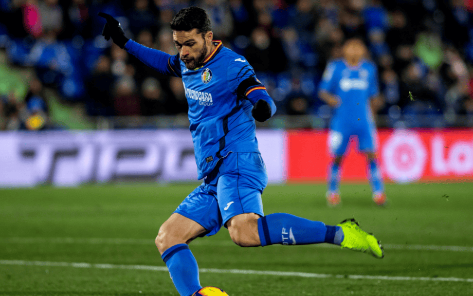 赫塔费继续保持不败,扩大领先优势 赫塔费继续保持不败,扩大领先优势