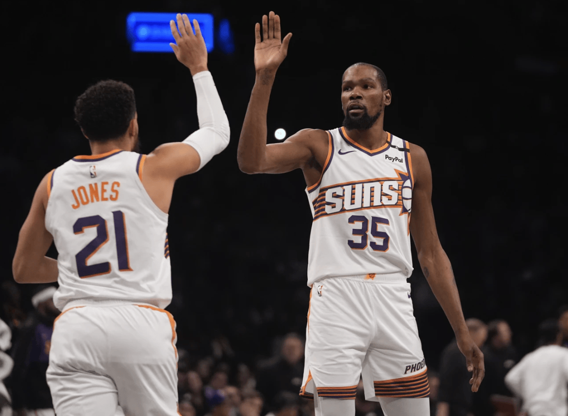 包含篮网大胜凯尔特人，杜兰特独揽27分的词条