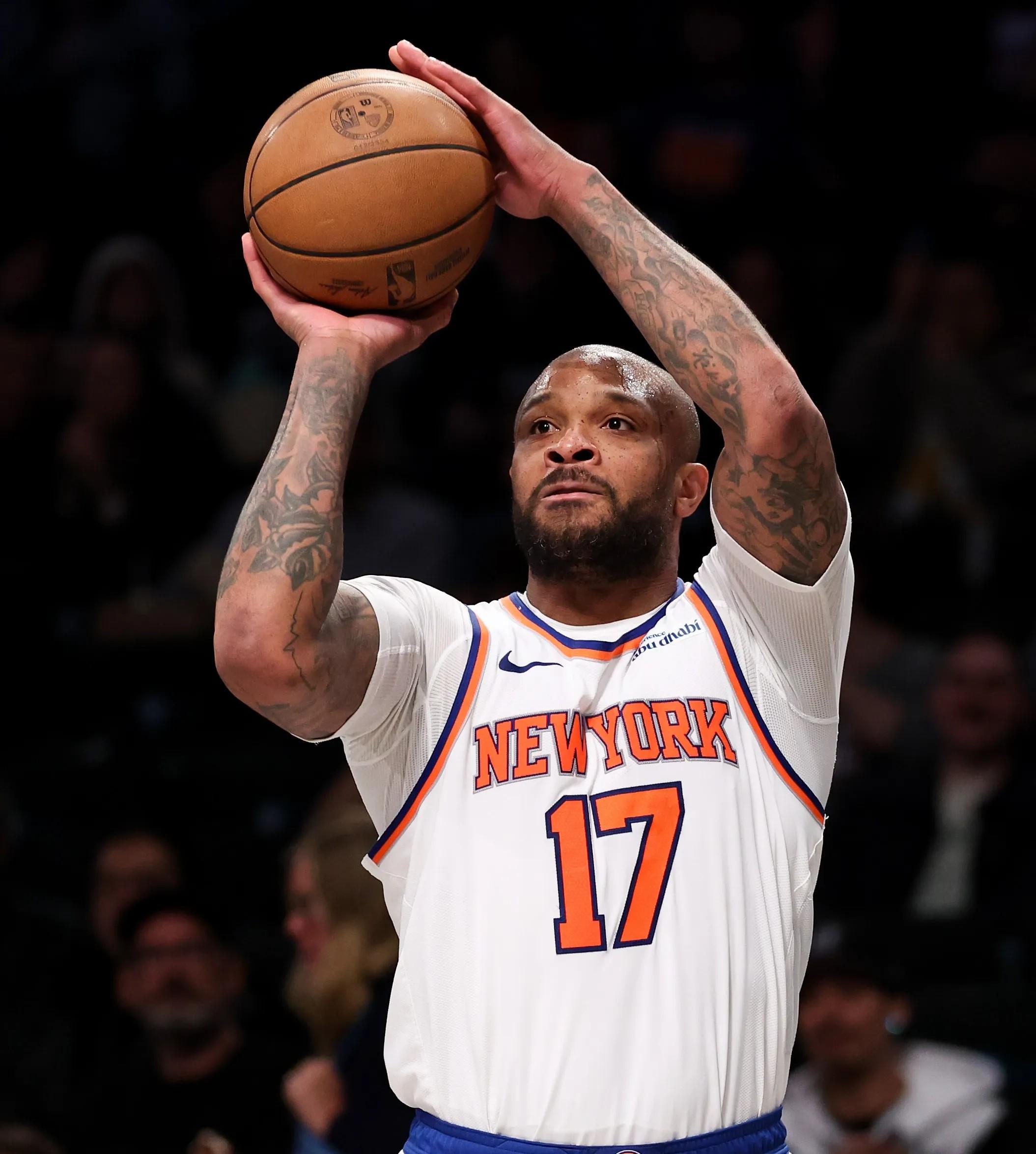 开云体育登录-尼克斯客场击败魔术，赢得胜利