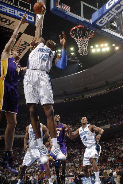 开云平台-魔术客场负于老鹰遭遇两连败