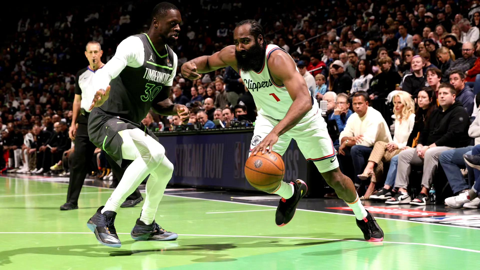 快船不敌开拓者，客场落败