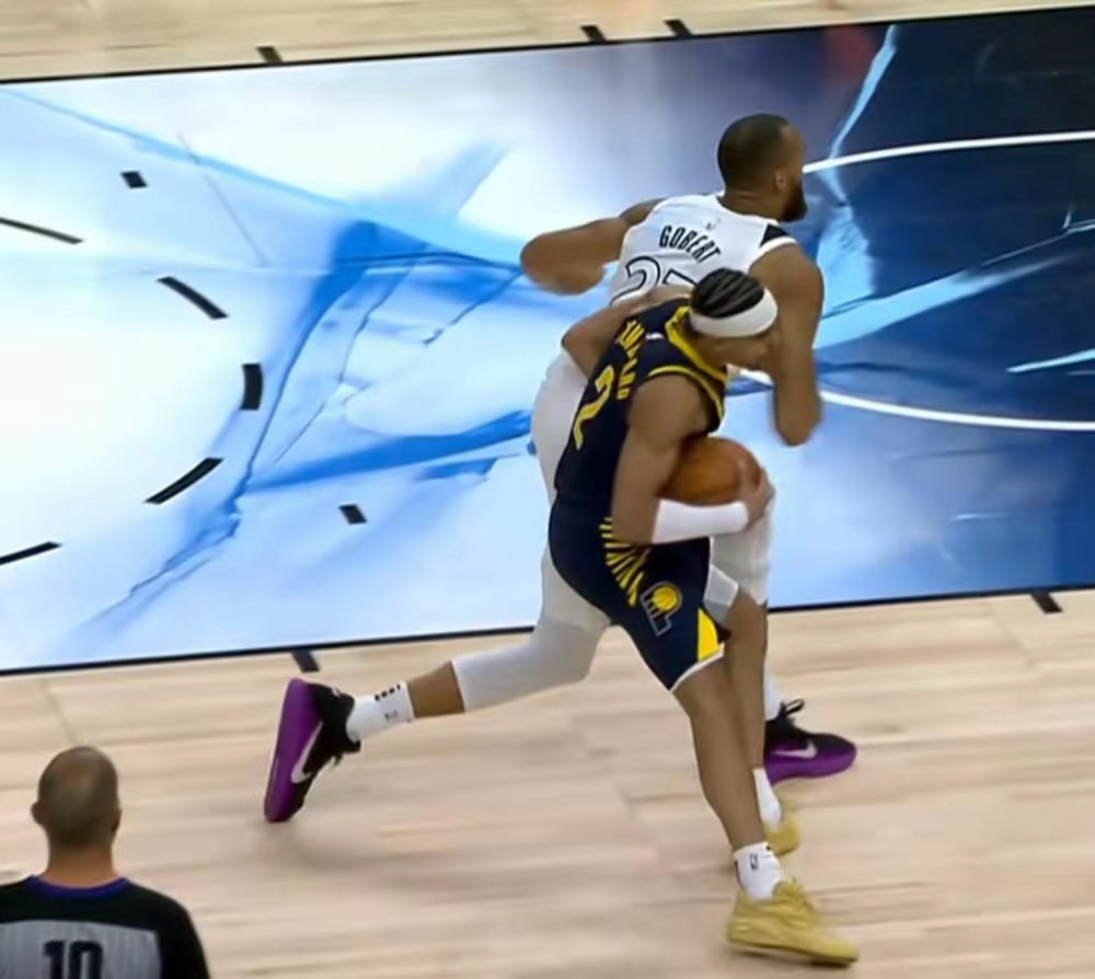 开云体育在线-关于独行侠队球员受伤，球队面临挑战重新调整战术的信息