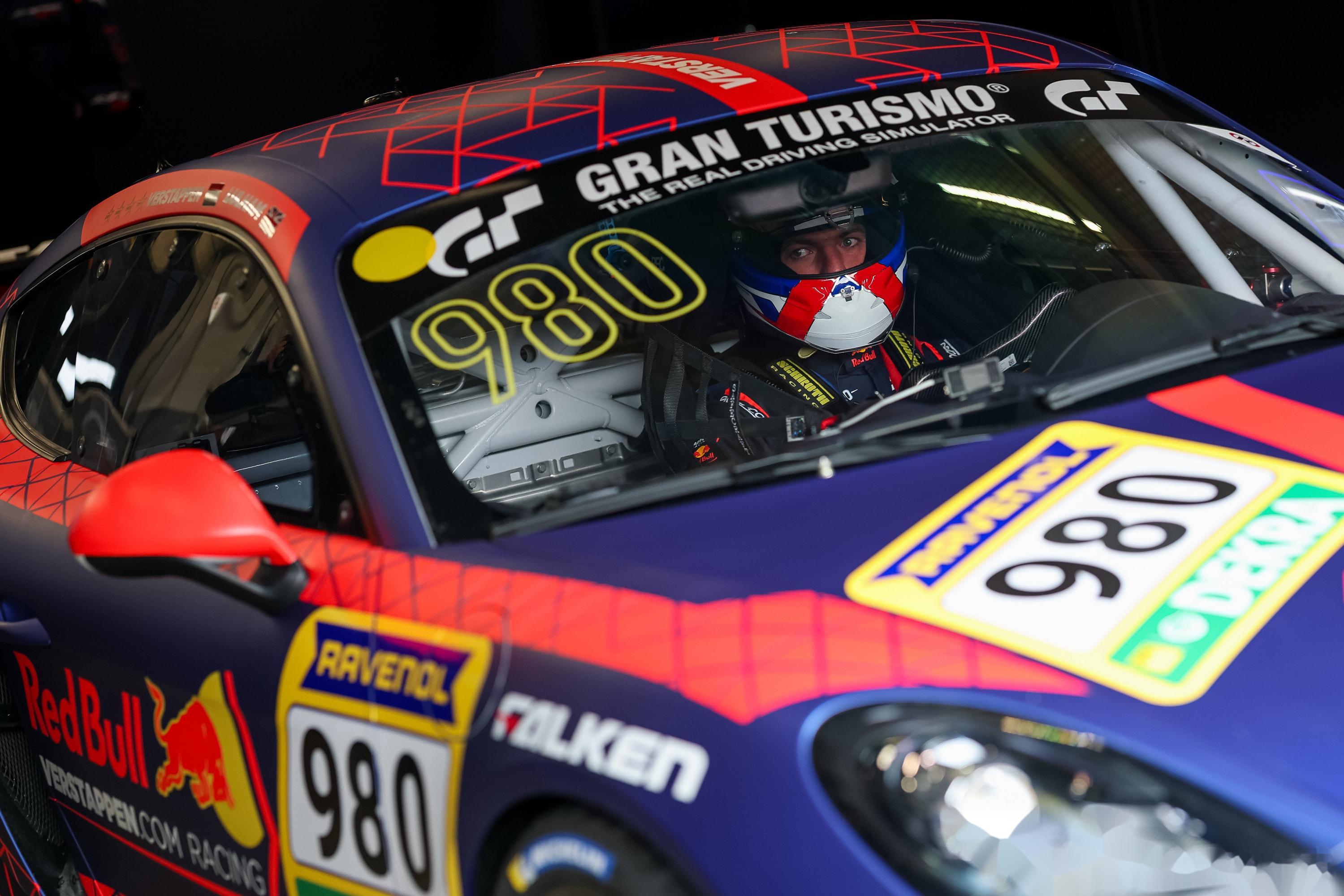 开云体育入口-红牛二队鏖战索伯车队，维斯塔潘统治全场的简单介绍